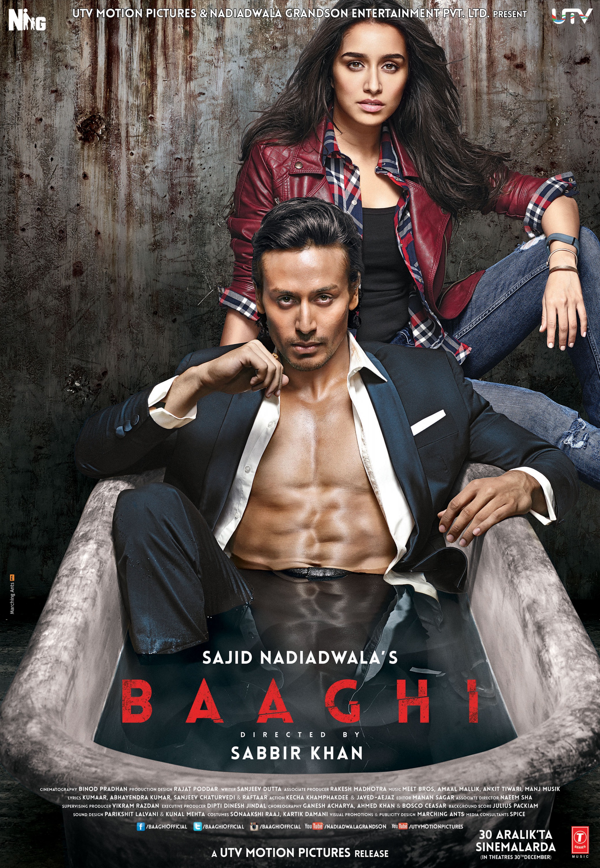 Mega Sized Movie Poster Image for Baaghi (#1 of 7)