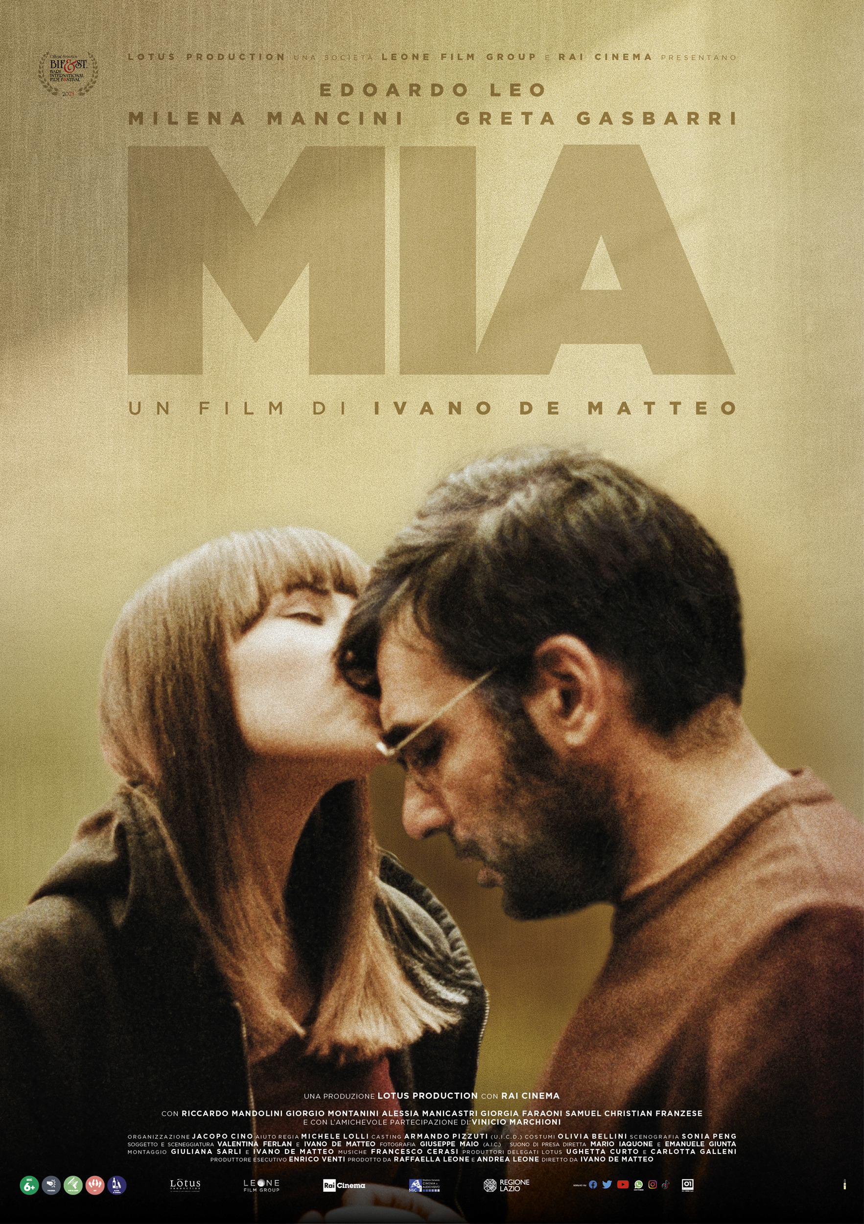 Mega Sized Movie Poster Image for Mia 