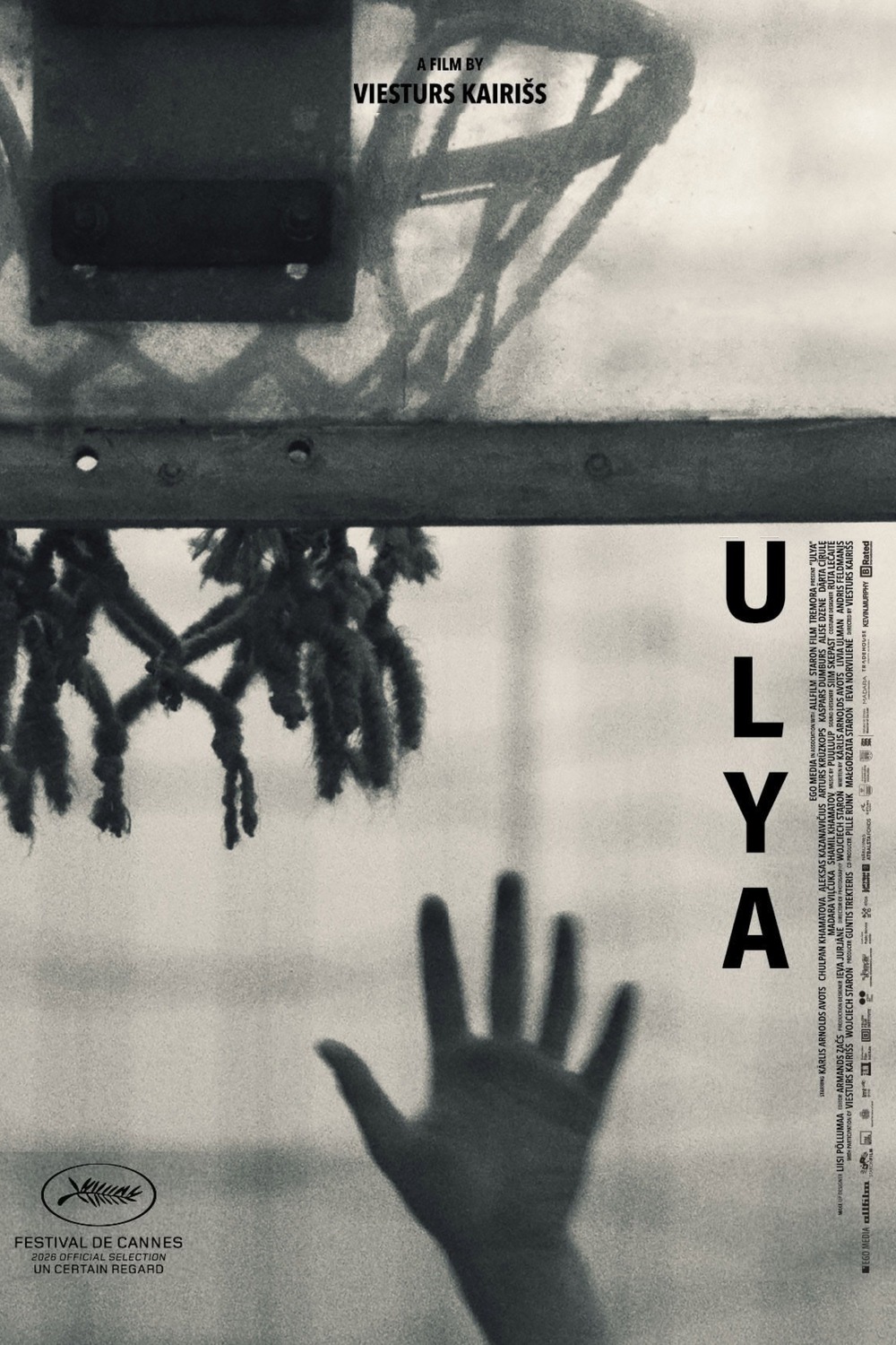 Extra Large Movie Poster Image for Ulya 