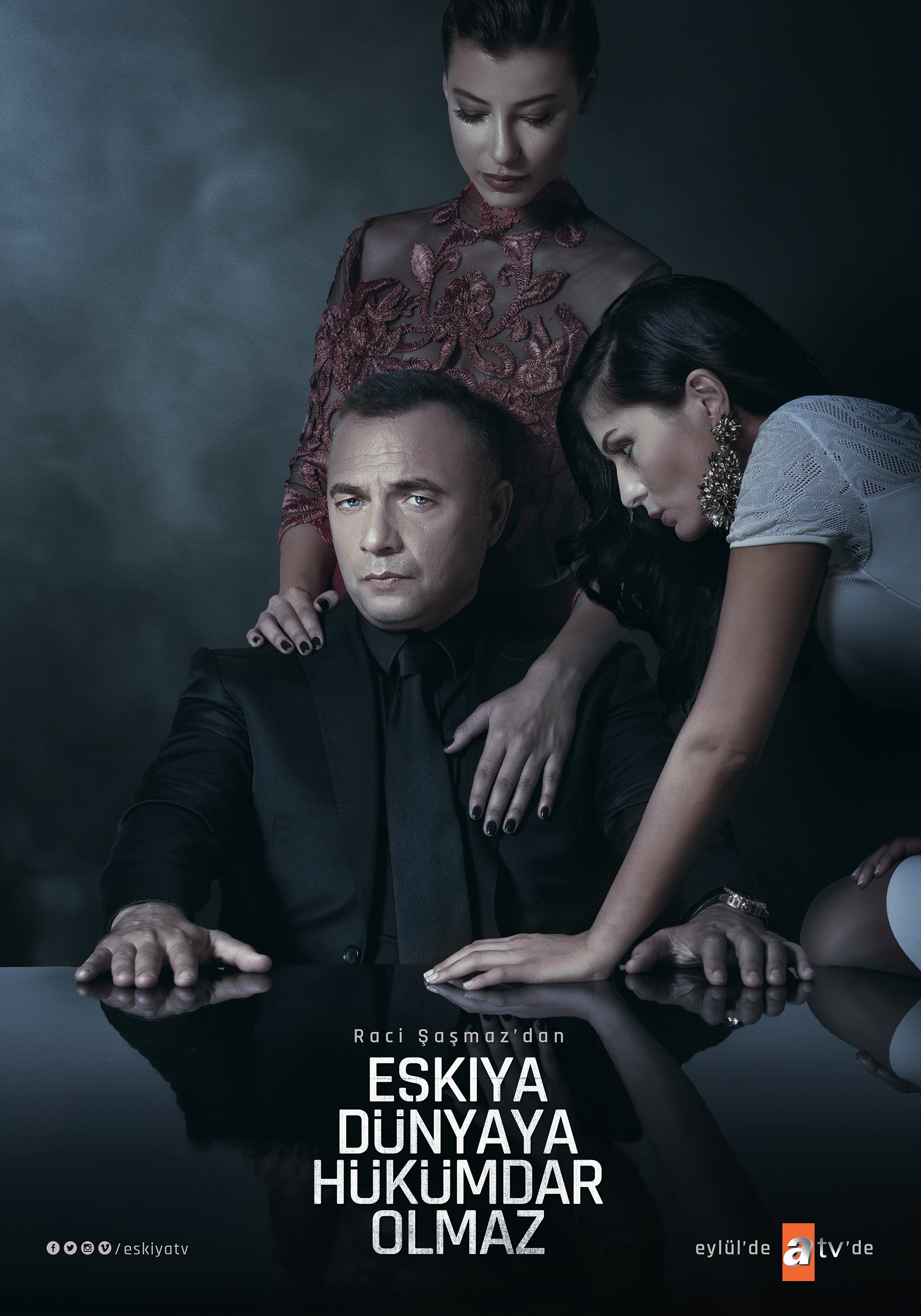 Mega Sized TV Poster Image for Eşkiya Dünyaya Hükümdar Olmaz 